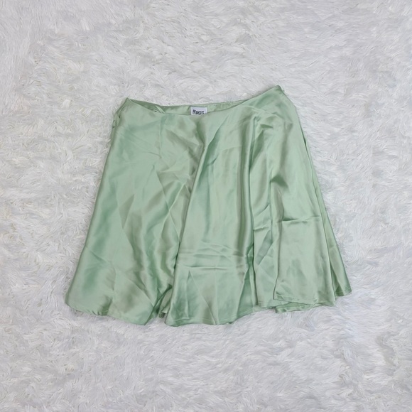 Princess Polly Dresses & Skirts - Princess Polly Green Mini Skirt